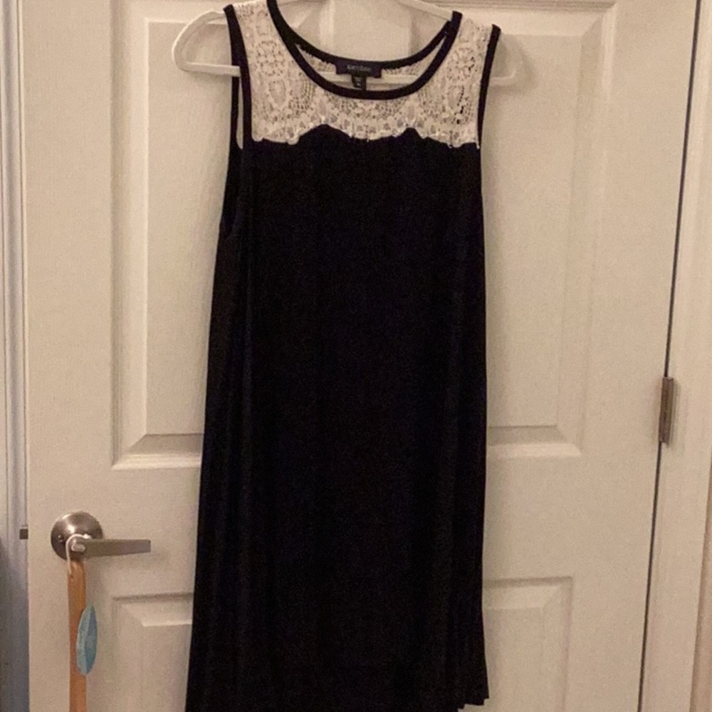 Karen Kane sleevelesss dress